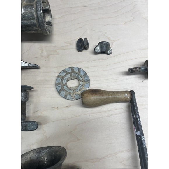 Vintage Universal Food/Meat Chopper/Grinder Lot Hand Crank Heavy Duty LOT - Picture 9 of 11